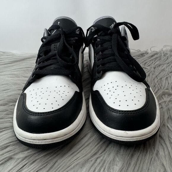 Nike Air Jordan 1 Low Black Medium Grey Size 7.5 - Picture 3 of 16